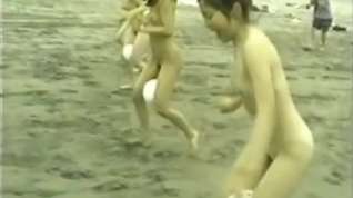 Online film japanese nude girls ball playnig on the beach