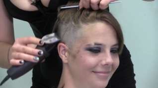 Online film Alexus Shaves Her Head And Eyebrows