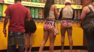 Online film 2 big booties in tight short shorts candid