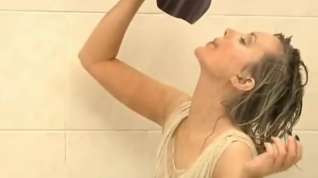 Online film Little Blonde Faye X - Wet Dress in Shower (1 of 2)