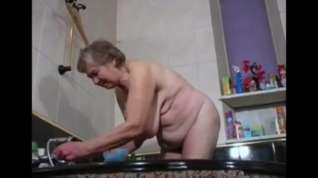 Online film CHARMING WOMEN 16 (shower)