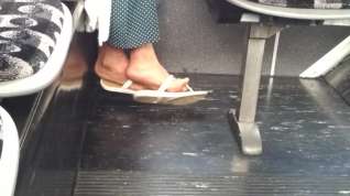 Online film Candid mature feet in flip flops pt 3