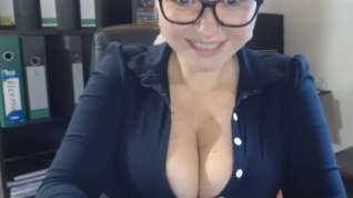 Online film Big Tits Babe Enjoying in Public - CamSexySluts