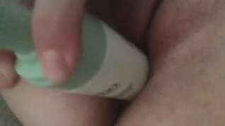 Online film Bottle in my tight pussy