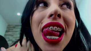 Online film sexy latina with red lips and metal braces, super hot!