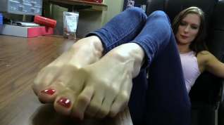 Online film super hot FL street hooker makes u cum smelly stinky dirty flip flops feet