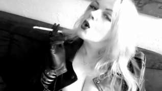 Online film Sexy blonde slut smoking tease in leather