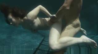 Online film Charie Maverick - Newbie - Underwater Sex