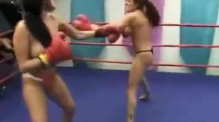 Online film topless tagboxing