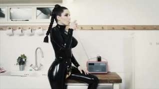 Online film Latex home invasion