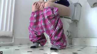 Online film Sharada pooping