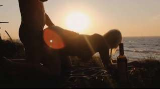 Online film First day in Paradise. Deepthroat and creampie on the beach at sunset.