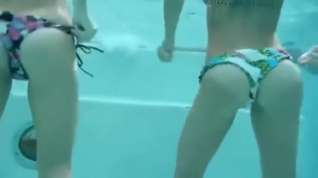 Online film Hot girls in pool