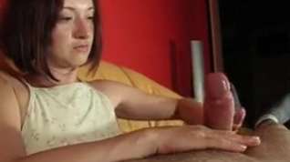 Online film Striking Brunette Wife Knows Exactly How To Work Her Hands