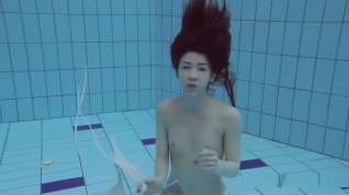 Online film Roxalana Swims Like A Fish With Her Tight Pussy