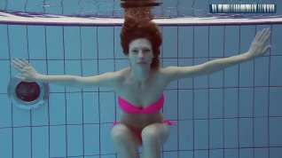 Online film Wet Teen Lera In The Pool