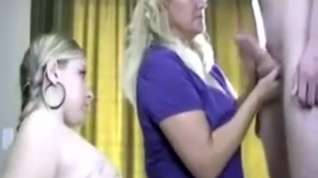 Online film Mommy Is A Good Teacher Of Blowjobs To Her Little Girl