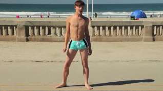 Online film Dancing Boy on the Beach