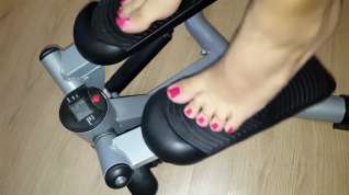 Online film my feet in gym .......