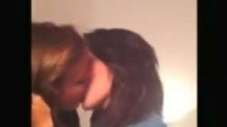 Online film Lesbo Teen Girls Kissing