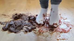 Online film Crushing Chocolate Cake in Well Worn Ballet Flat Shoes and Socks