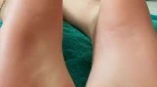 Online film Busting a nut on my girlfriends sexy soles