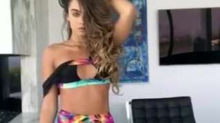 Online film Sommer Ray, hermosa culo grande en bikini multicolor