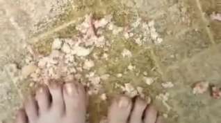 Online film Feet Crushing Muffins