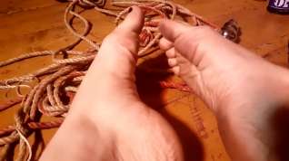 Online film Aftermath: dirty soles and rope marks