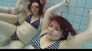 Online film Laura girlfriend girl Berlin 18-19 year fuck in the pool