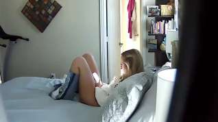 Online film Daughter caught in Mom's bedroom.