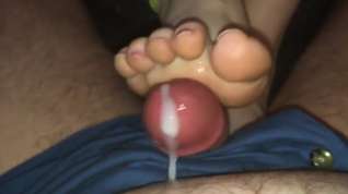 Online film Soft Soles, Rough Footjob with pink toes