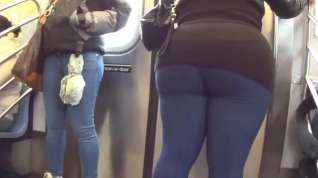 Online film Bubble Ass taking the Train
