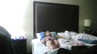 Online film Hotel Room jerk off session with my friend asleep in the bed!