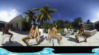 Online film Lesbian Virtual Reality Show, squirting outdoors by the pool