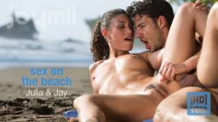 Online film Jay and Julia R. - sex on the beach - Joymii