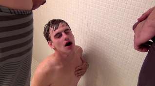 Online film Noah Brooks DRENCHED- 5 Guy Piss Orgy - Noah, Preston, Wesley, Riley, Michael - Boys-Pissing