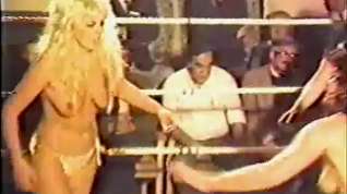 Online film Girl wrestling VHS transfer 2 - sorry but pixelated /o(