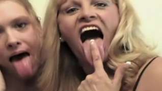 Online film long tongue kissing - mature x younger
