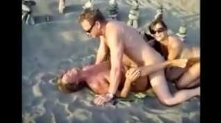 Online film Nude beach - mff threesome