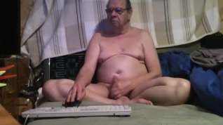 Online film Grandpa stroke on webcam 3