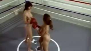 Online film LL-86 topless boxing