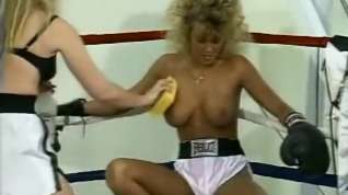 Online film LL-81 topless boxing