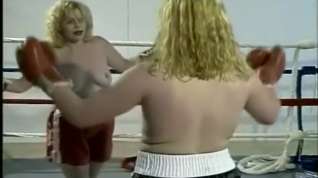 Online film LL-183 topless boxing