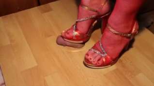 Online film Red high heels trampling