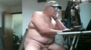 Online film Old man on webcam