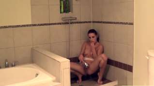 Online film Sexy brunette Shana is in the shower playing with her wet pussy