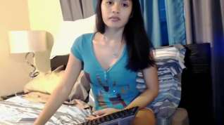 Online film teen camie fingering herself on live webcam