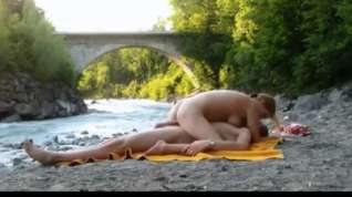 Online film Outdoor river sex1a