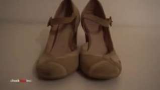 Online film My sisters shoes: brown heels i 4k